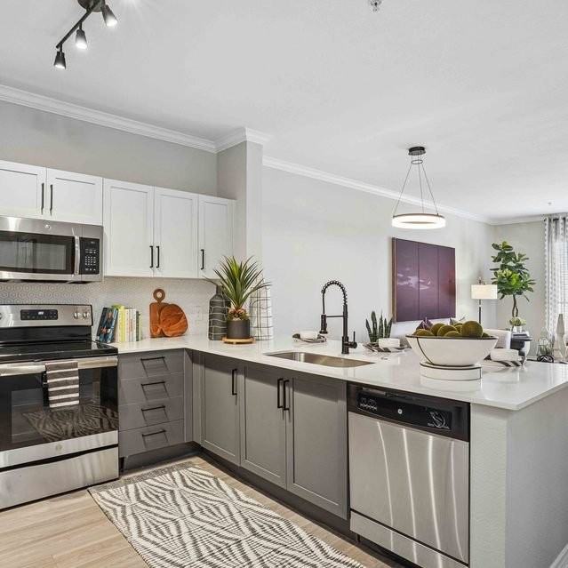 3850 W Northwest Hwy #3002 - Photo 4 of 17