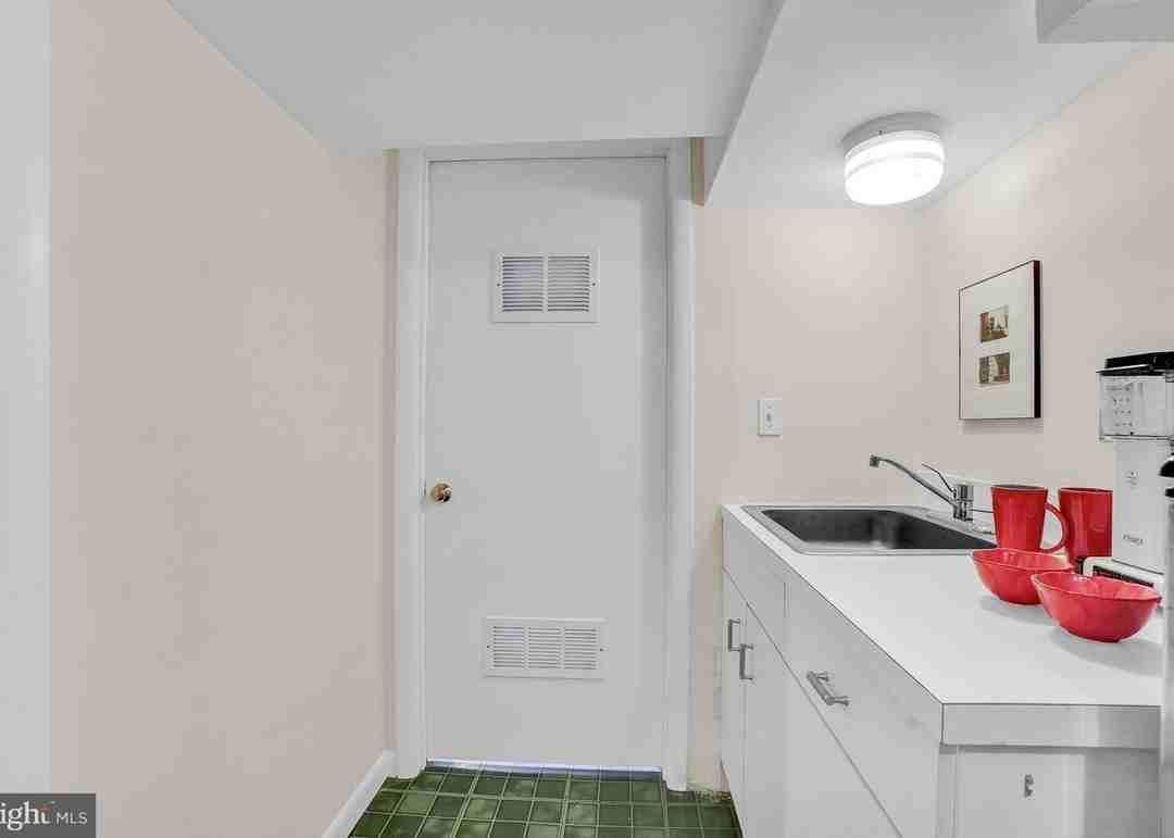 4526 44th St Nw - Photo 4 of 24