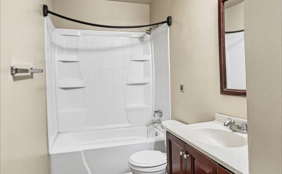 1852 N Stallion Ln - Photo 4 of 10