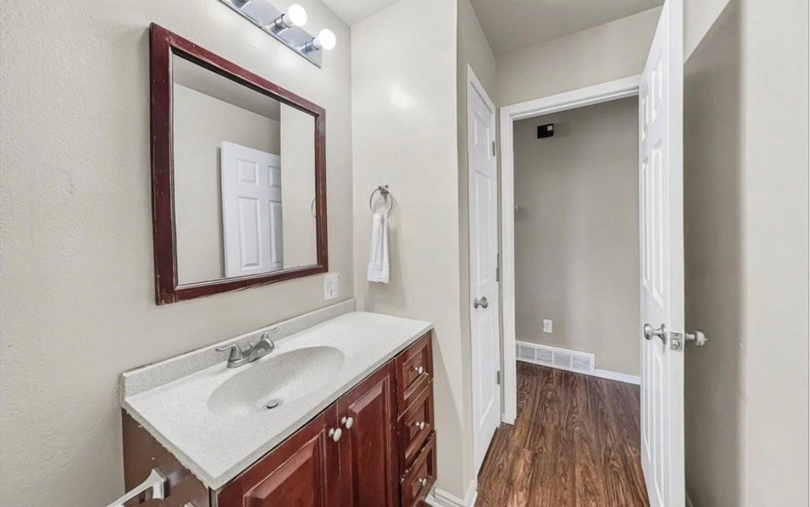 1852 N Stallion Ln - Photo 6 of 10