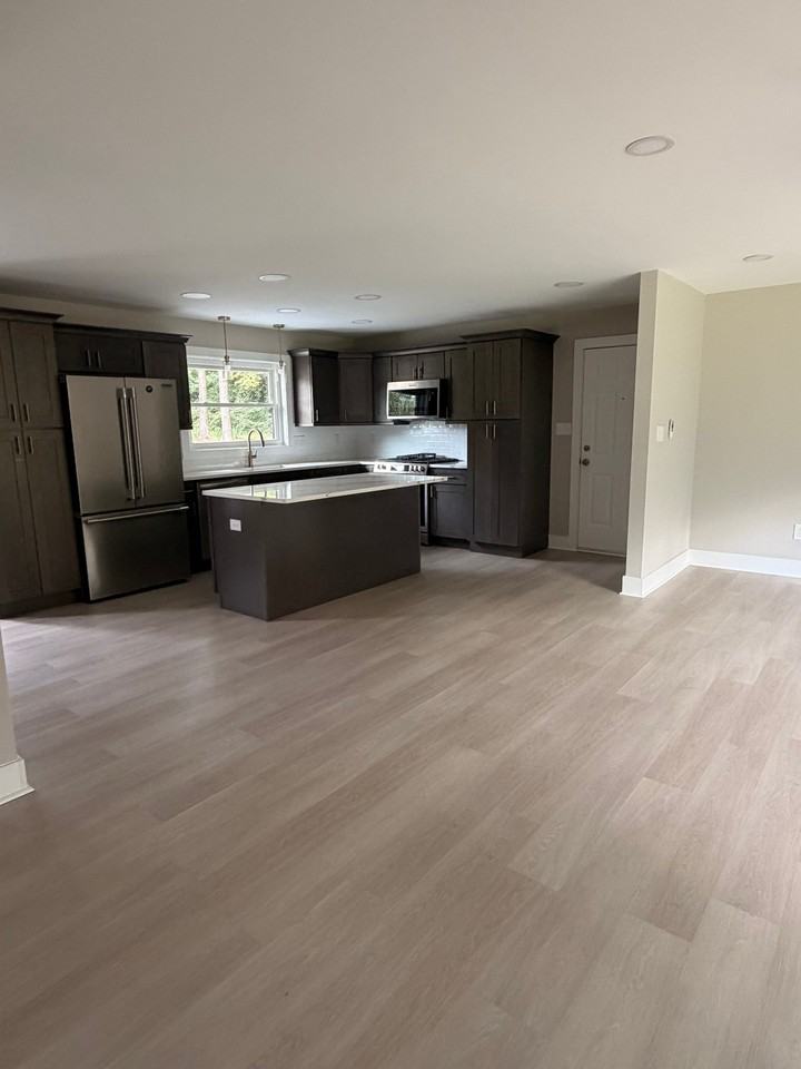 6210 Cora St - Photo 3 of 18