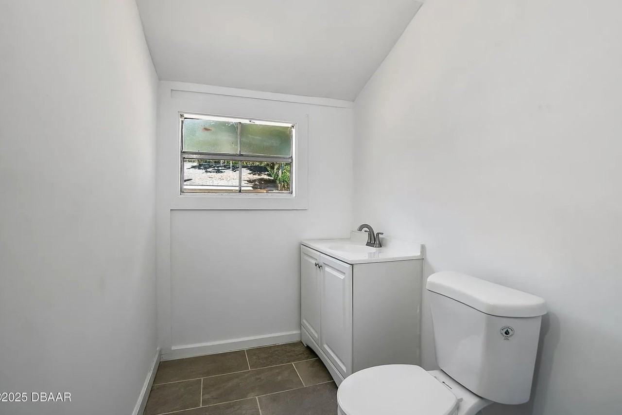 802 Grove Ave, Daytona Beach, Fl #B - Photo 2 of 9