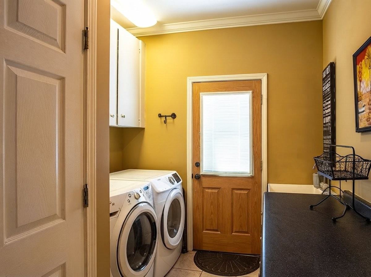 160 Stoney Creek Dr - Photo 2 of 11