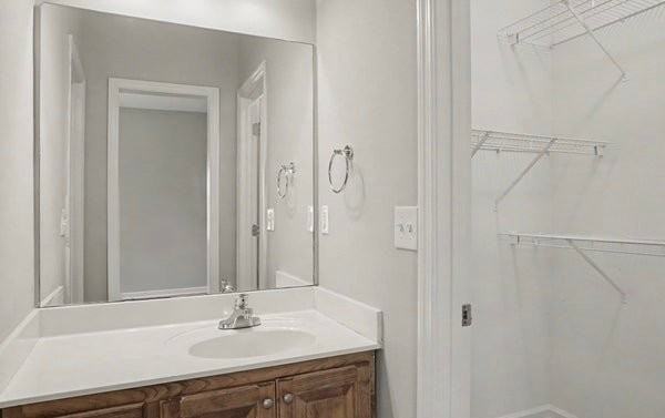 100 Camellia Ln - Photo 6 of 10