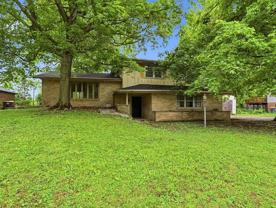 826 Yorkshire Rd - Photo 1 of 1