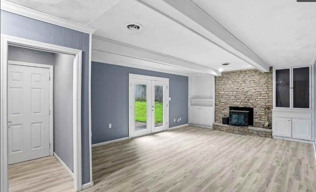 826 Yorkshire Rd - Photo 6 of 17