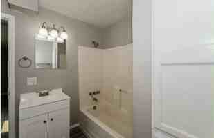 featured image of 1502 E Hendryx Ln