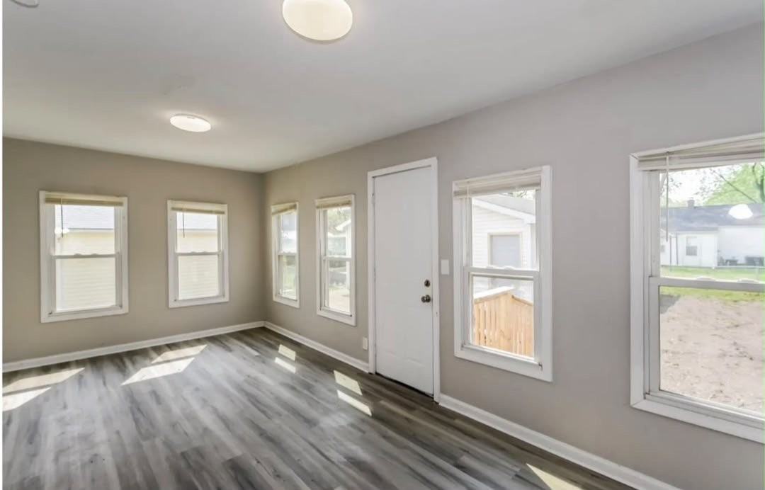 1502 E Hendryx Ln - Photo 2 of 10