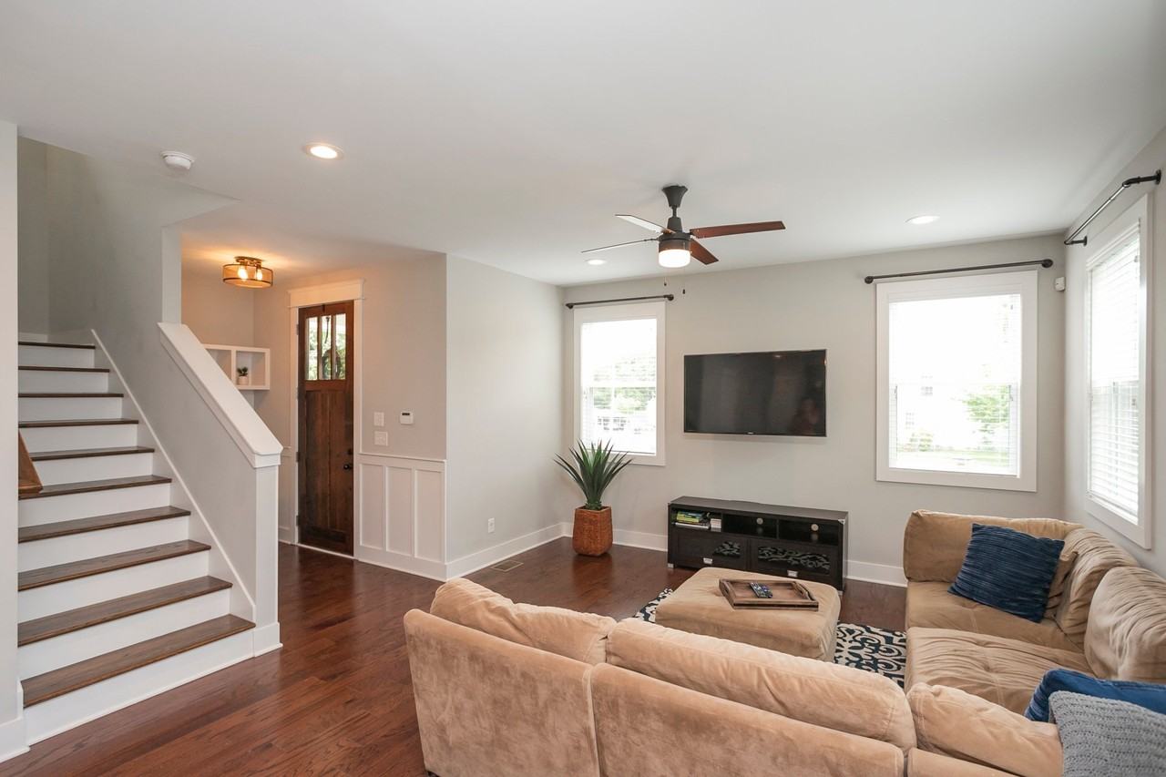 647 James Ave #A - Photo 5 of 20