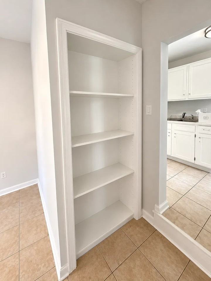 1134 W 4th St #3 - Photo 6 of 8