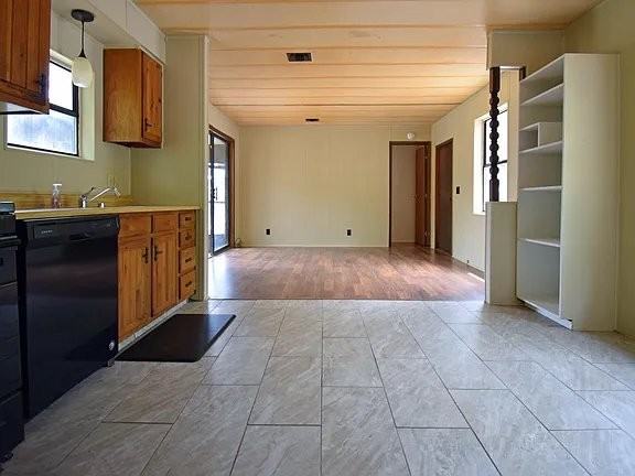 355 Quail Run St #1 - Photo 2 of 9