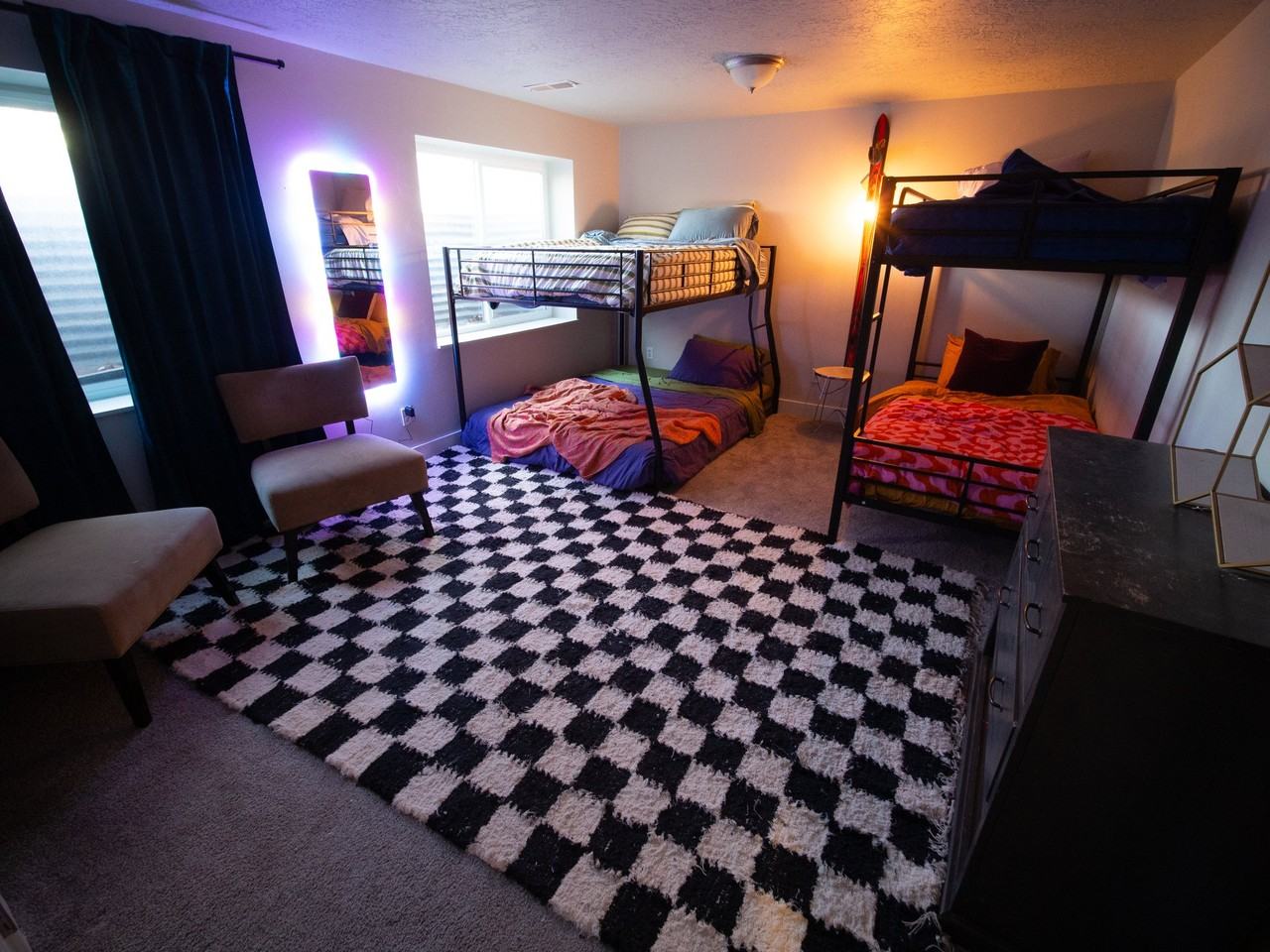 2205 Es - Photo 2 of 5