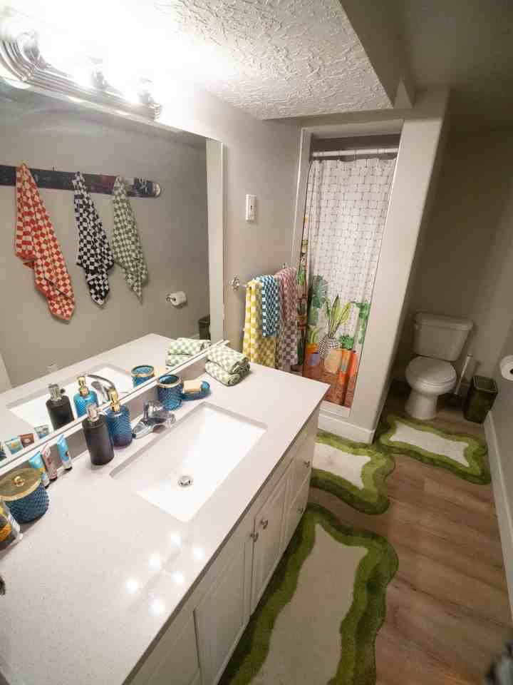 2205 Es - Photo 4 of 5