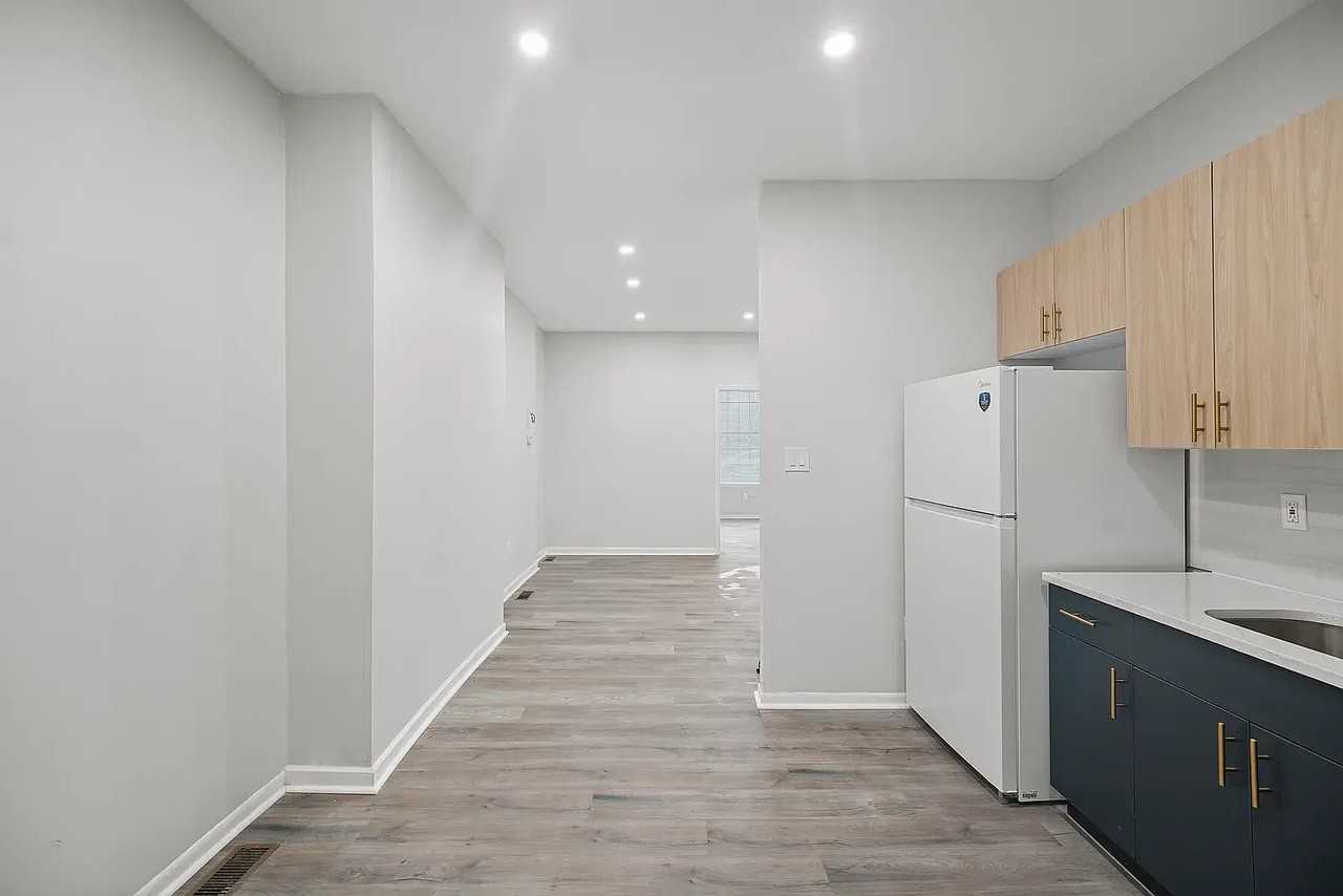 828 N Washington St #1F - Photo 3 of 8