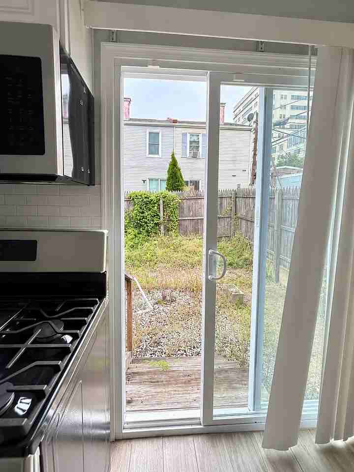 315 Kennebec St - Photo 3 of 17