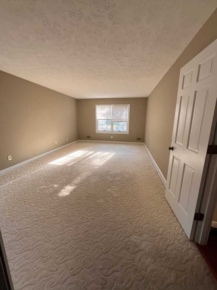4612 Deepwood Ct - Photo 6 of 19