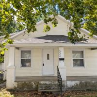 featured image of 332 E Summit St