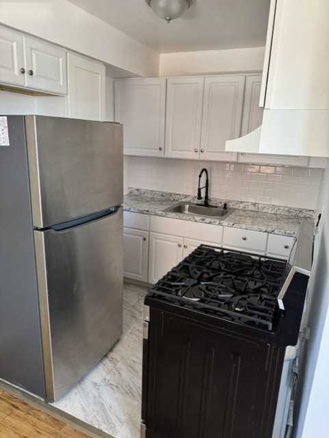 318 W Jersey St #C1 - Photo 5 of 15