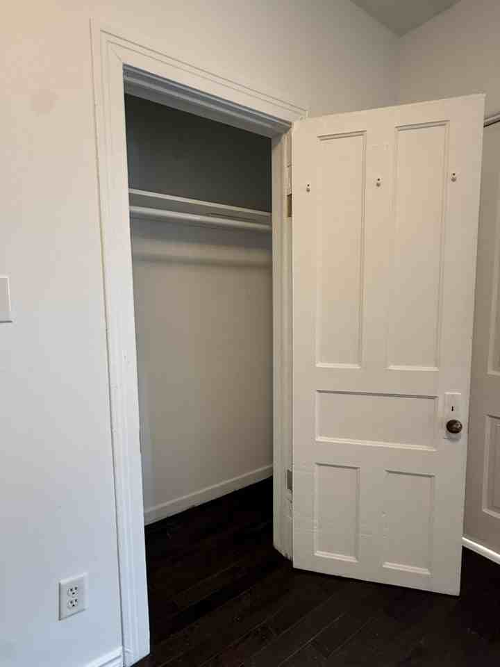 192 York St #REAR - Photo 7 of 16
