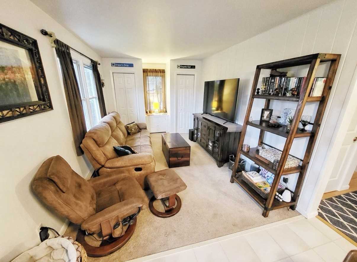 3 Leonard Ave #NA - Photo 5 of 10