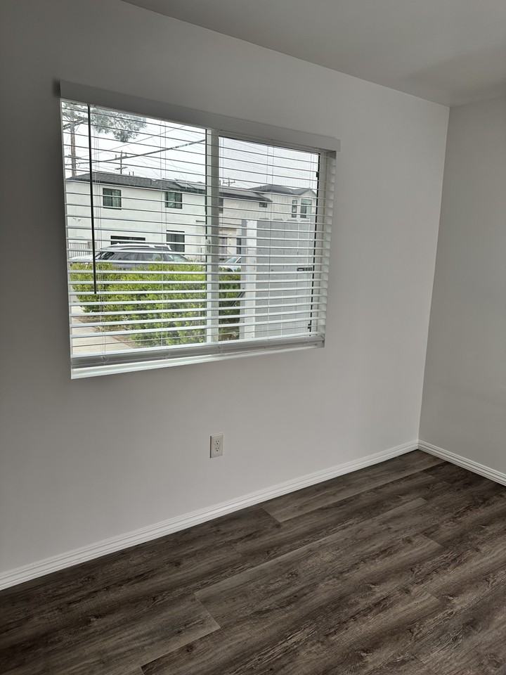 724 Geneva St #NA - Photo 6 of 11