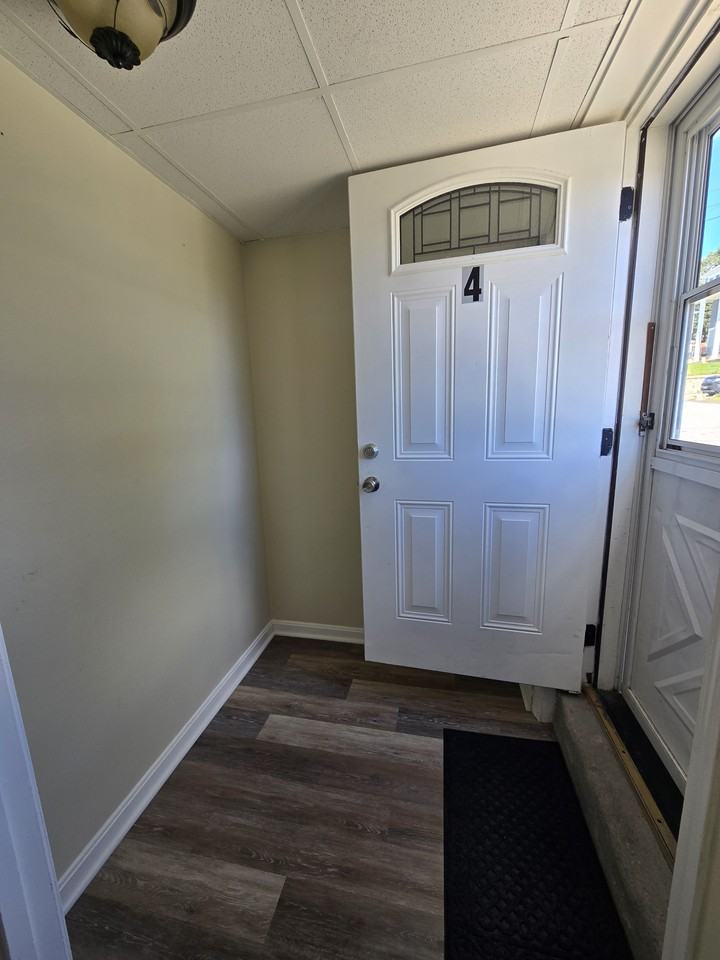 53 Shippee Ave #4 - Photo 6 of 7
