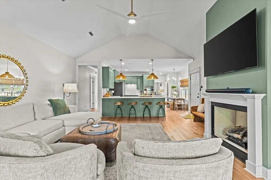 100 Redbud Cir #NA - Photo 7 of 16