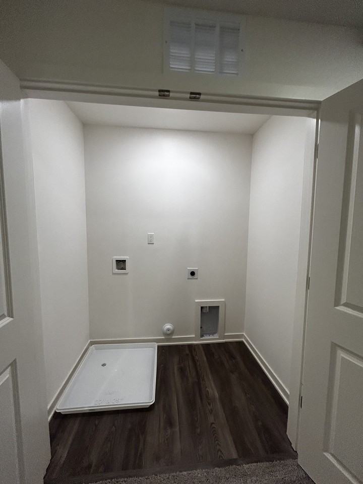 828 Pine Cone Ln #828 - Photo 7 of 14