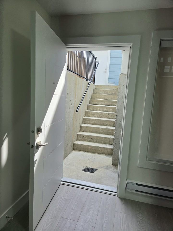 17122 1 Ave - Photo 6 of 7