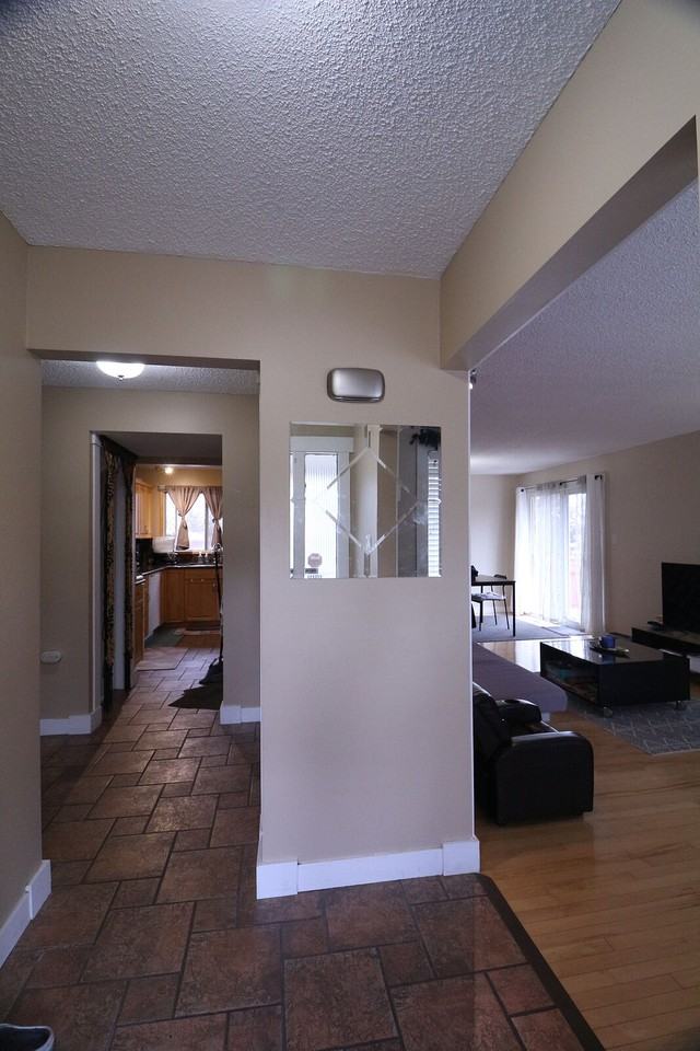 229 Avonburn Rd Se - Photo 2 of 15