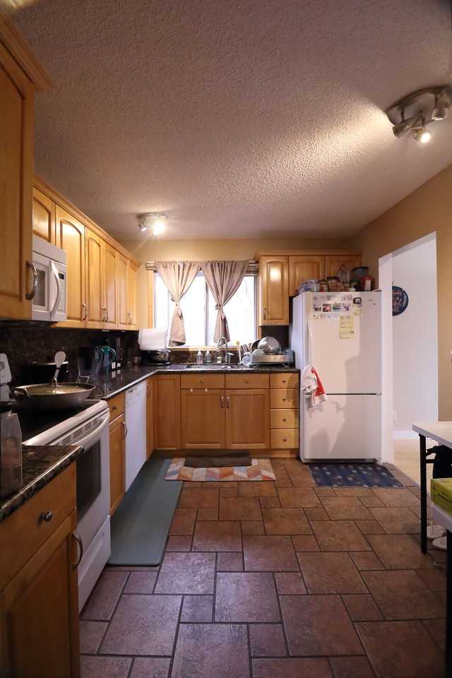 229 Avonburn Rd Se - Photo 5 of 15