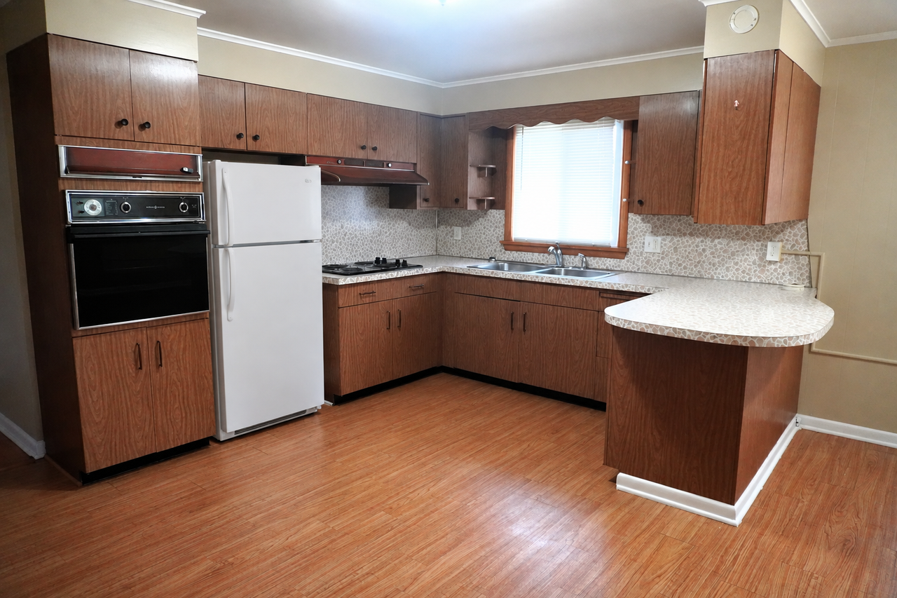 111 Ferndale Ave #2