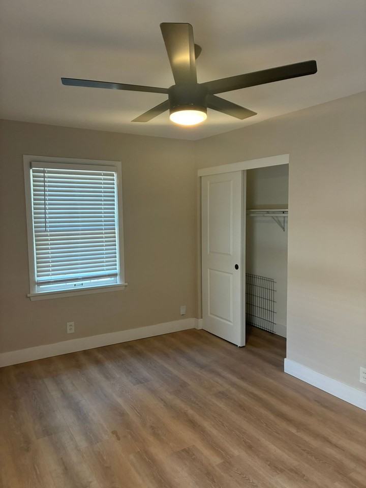 625 Broadmoor Drive - Photo 3 of 13