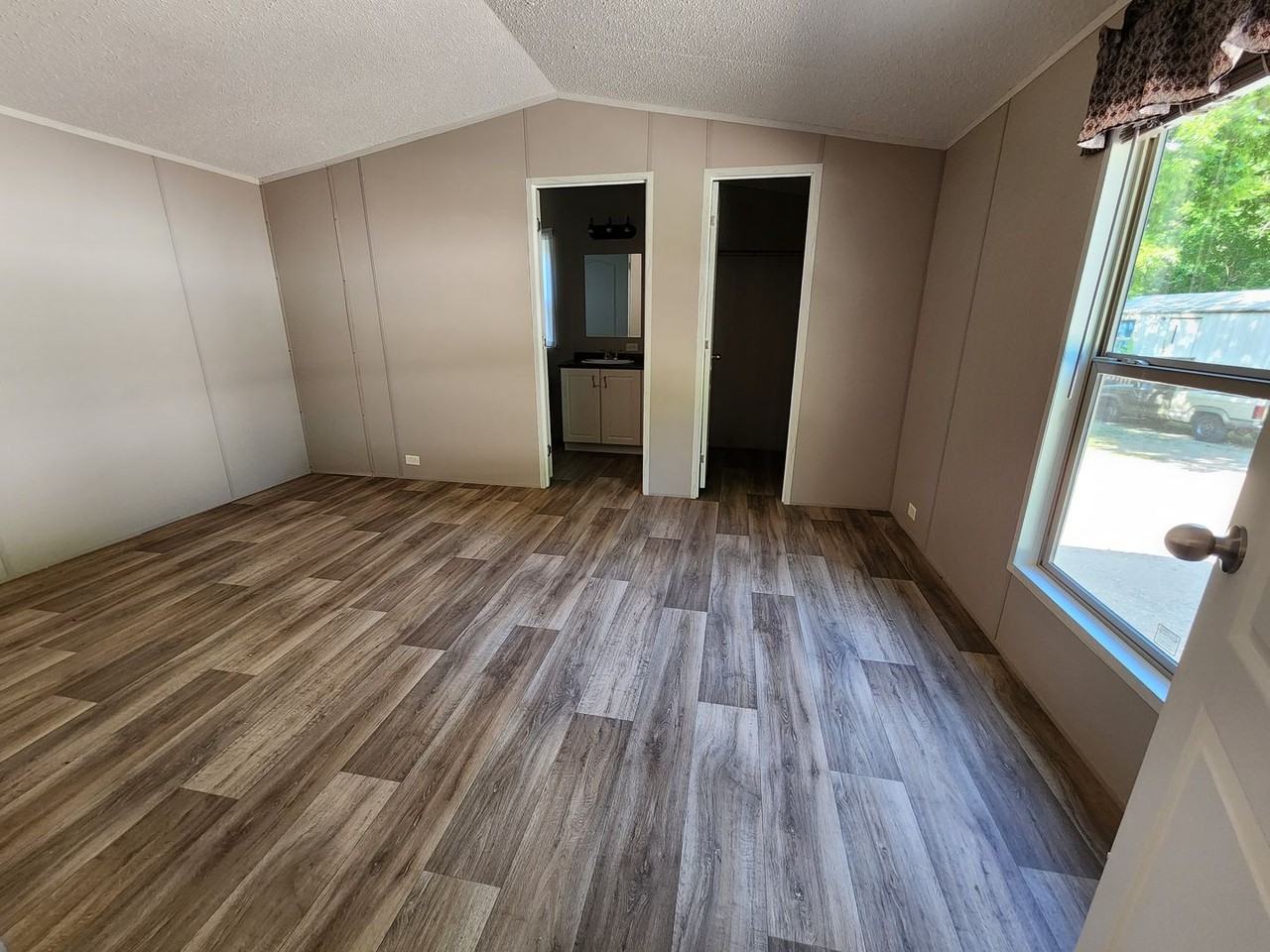 South Acres Community - Photo 7 of 9