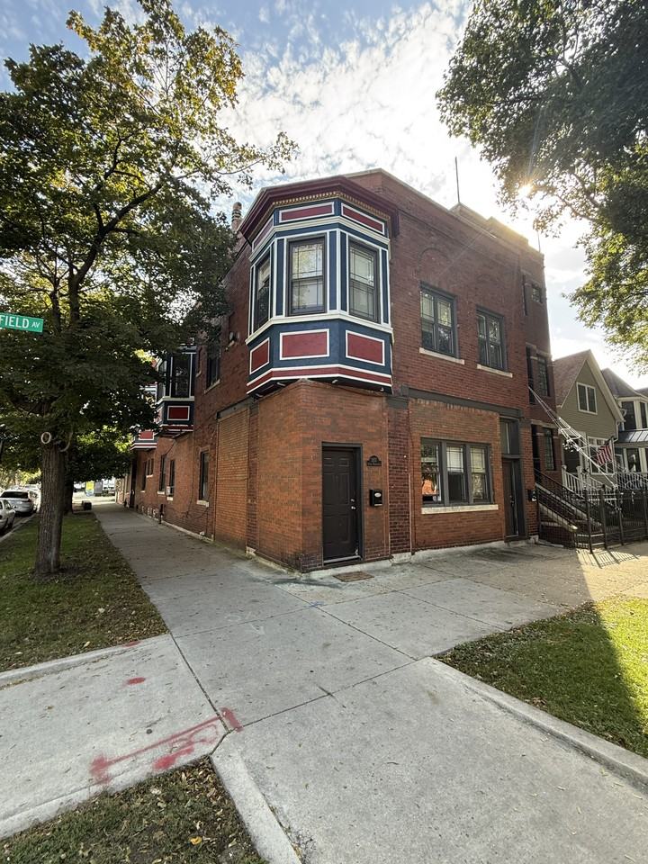 W Addison St & N Marshfield Ave - Photo 2 of 13