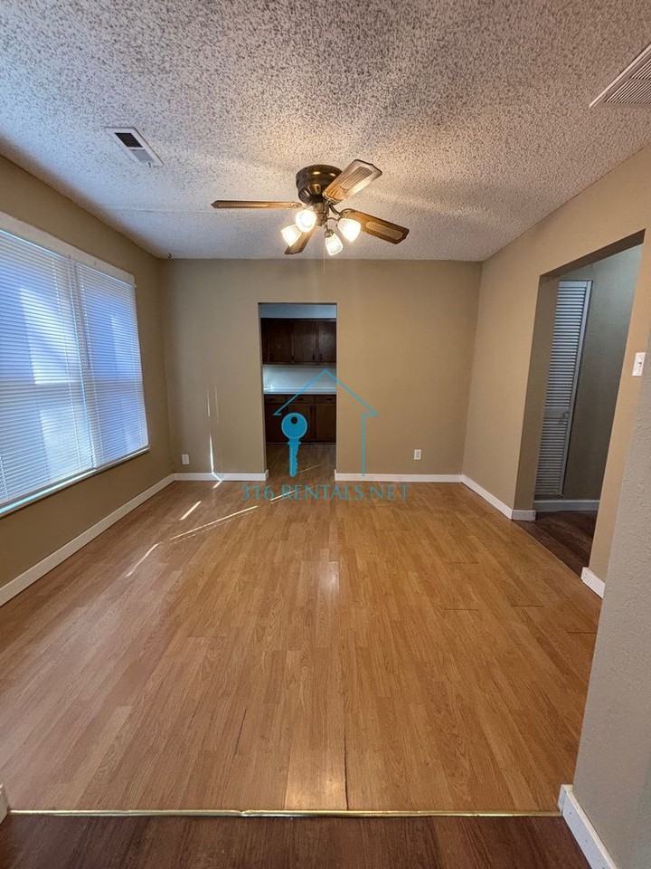 703 S Alleghany St - Photo 4 of 10