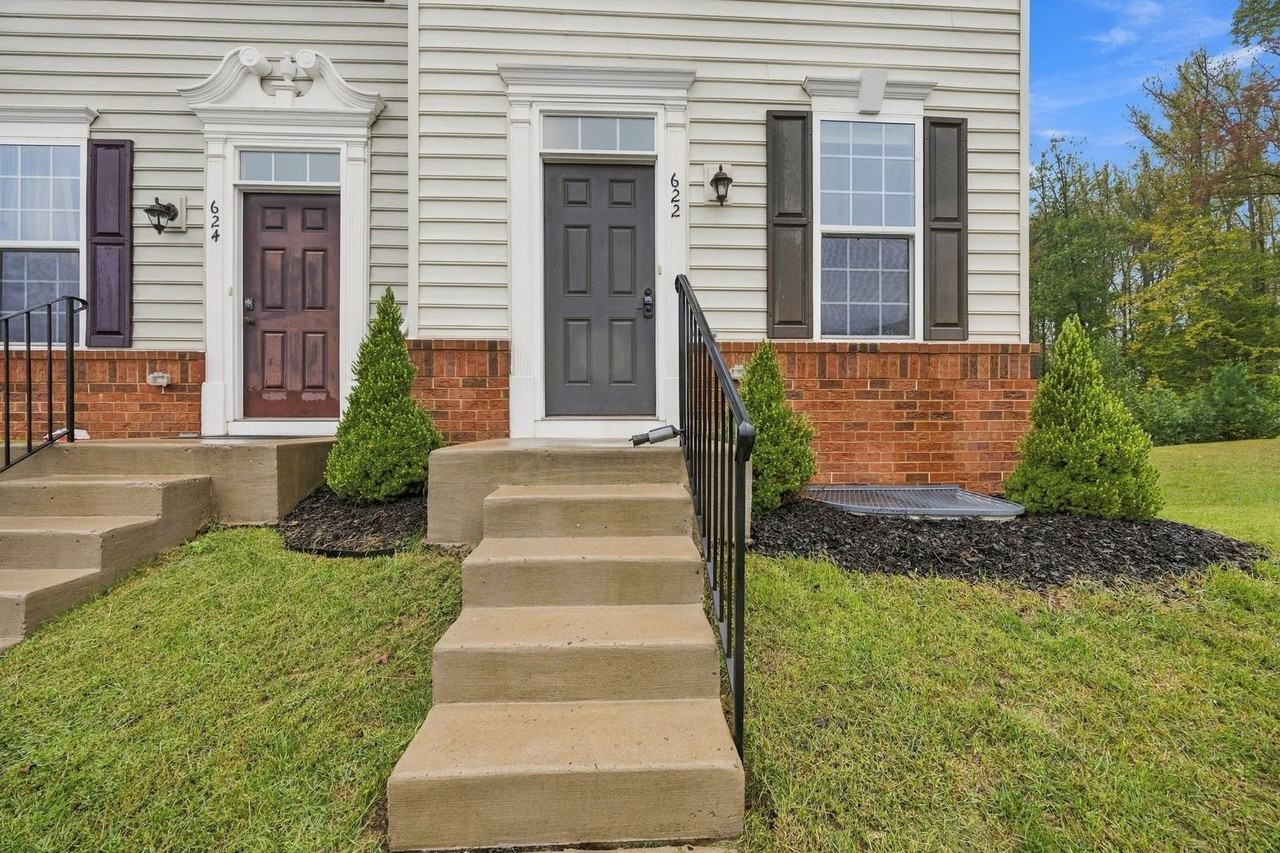 622 Streamview Dr - Photo 4 of 38