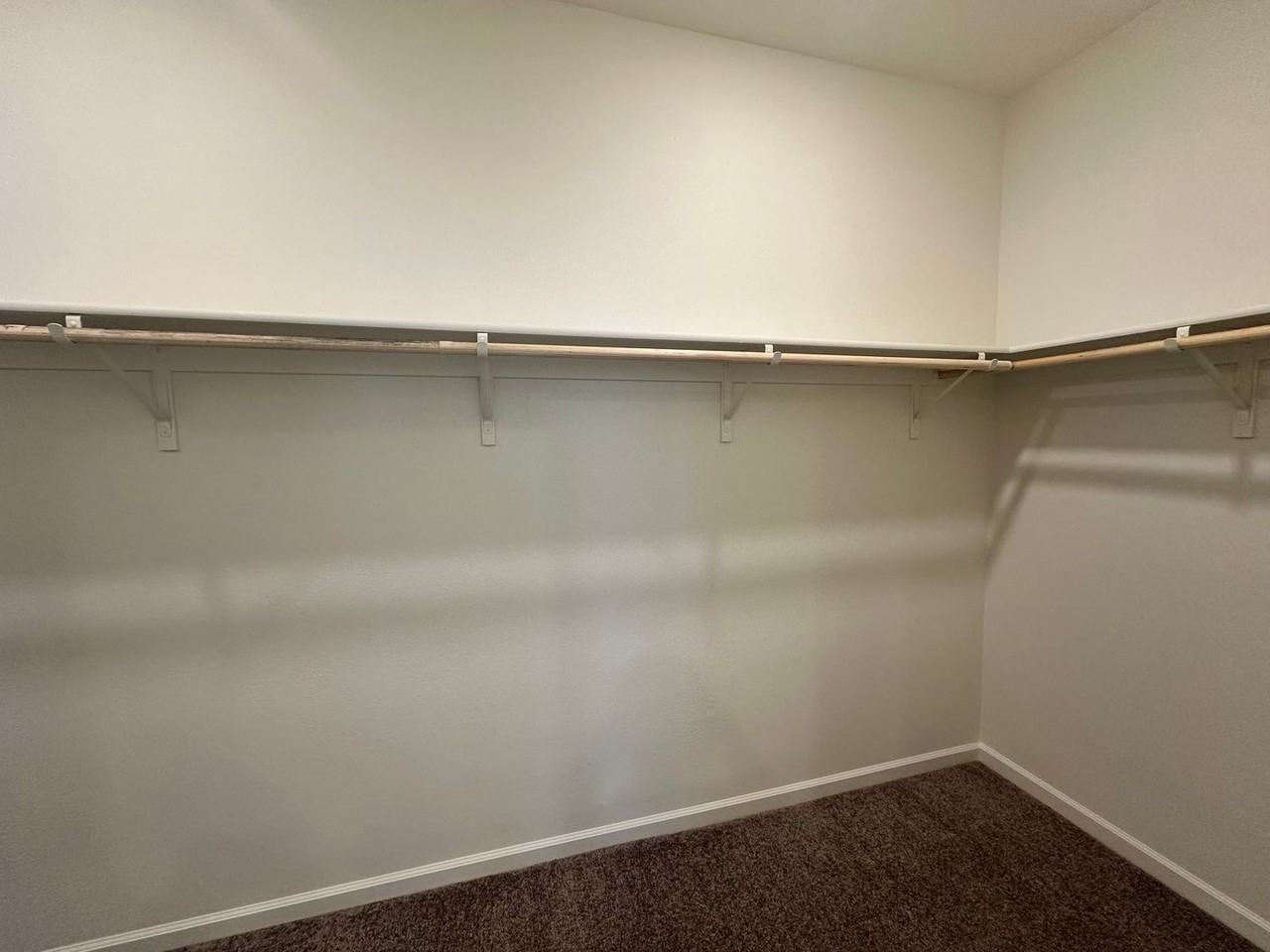 2231 S Lebec St - Photo 3 of 21