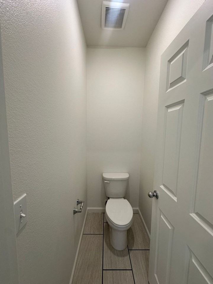 2231 S Lebec St - Photo 4 of 21