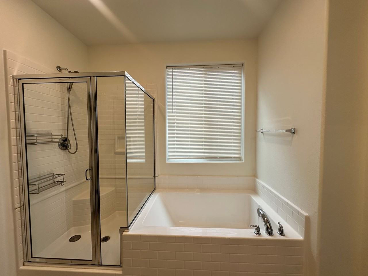2231 S Lebec St - Photo 5 of 21