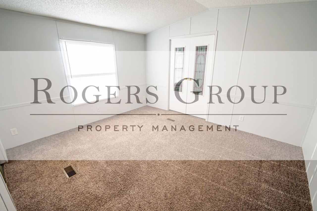 388 S Chavis Rd #8 - Photo 4 of 8