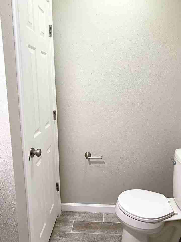 5943 Bedford Dr Apt B - Photo 7 of 11