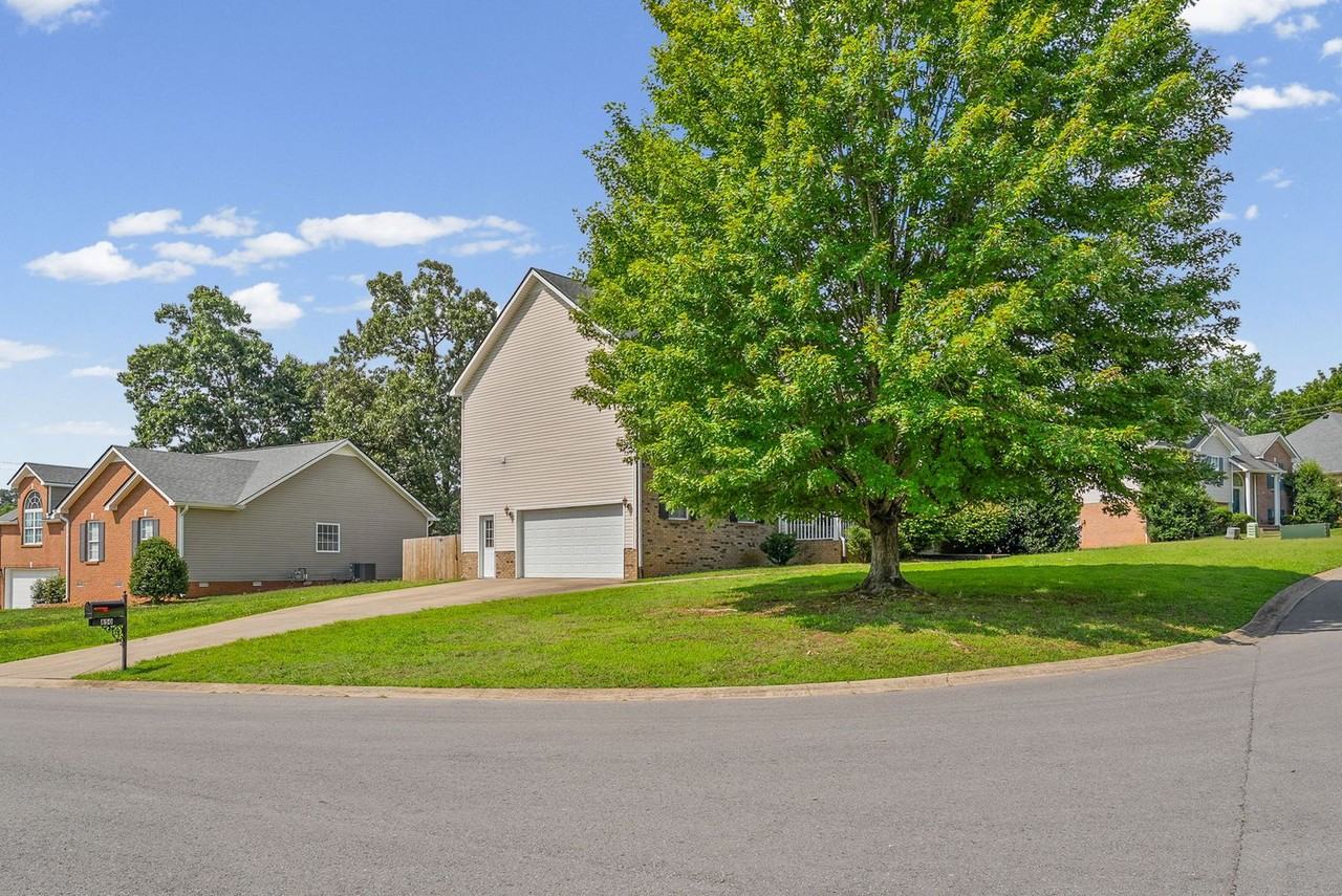 850 Nandina Ct - Photo 2 of 42