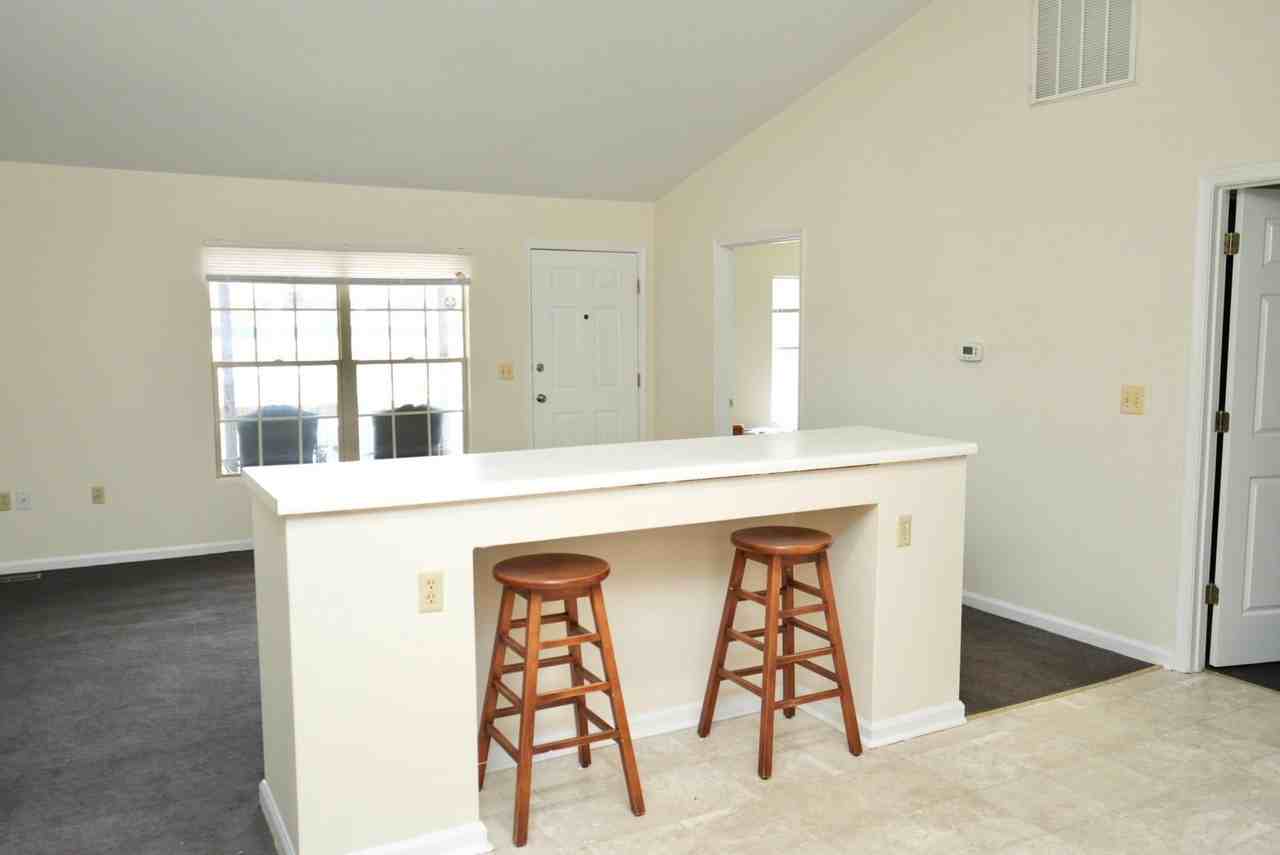 101 Cresap Rd - Photo 4 of 31