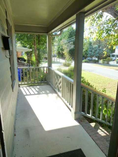 307 Brooks St - Photo 3 of 24
