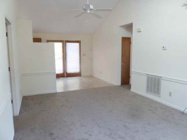 307 Brooks St - Photo 5 of 24