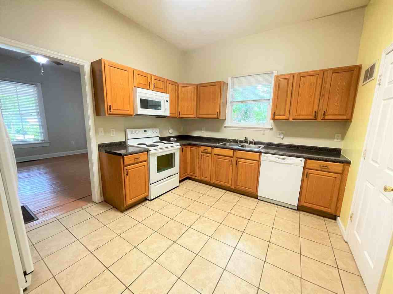 400 Mccauley St - Photo 7 of 22