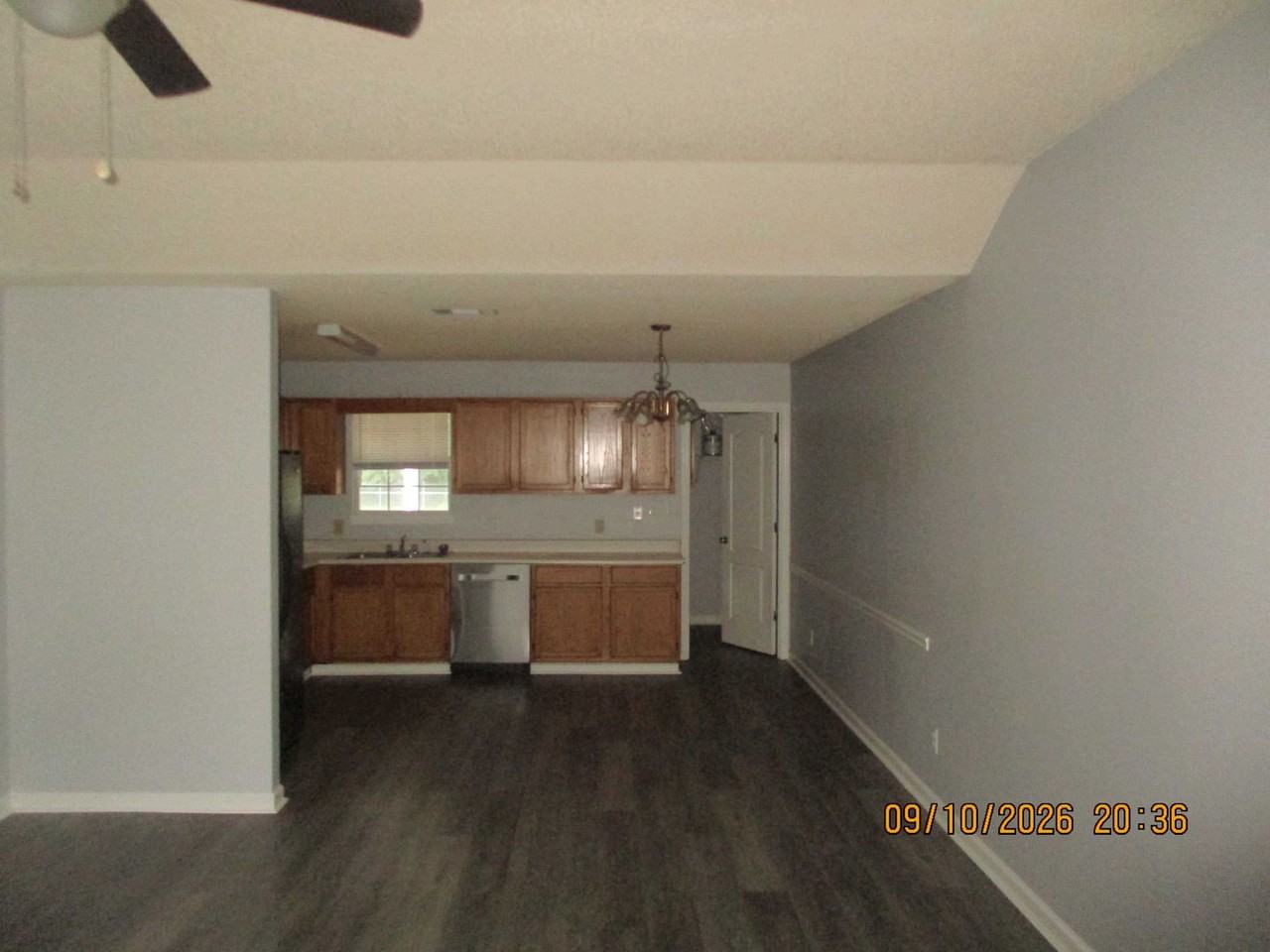 114 Augusta Ct Apt A - Photo 5 of 8