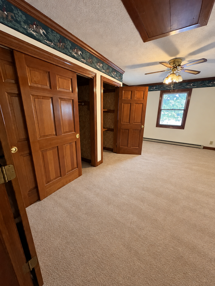 Elliott Place - Photo 2 of 10