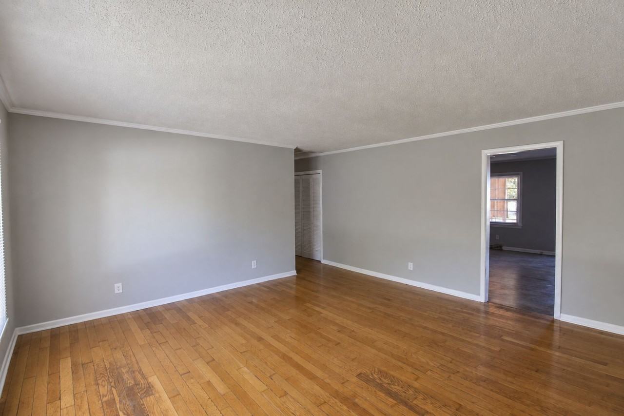 1585 Brookdale Ave - Photo 3 of 33